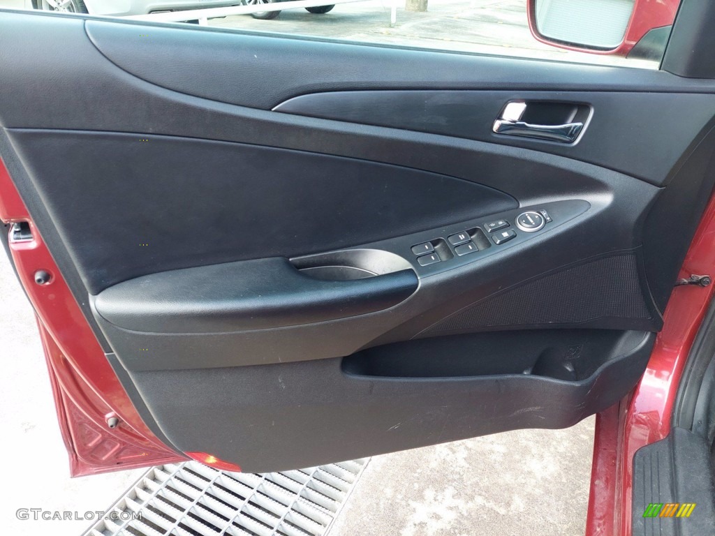 2012 Sonata SE - Sparkling Ruby Red / Black photo #13
