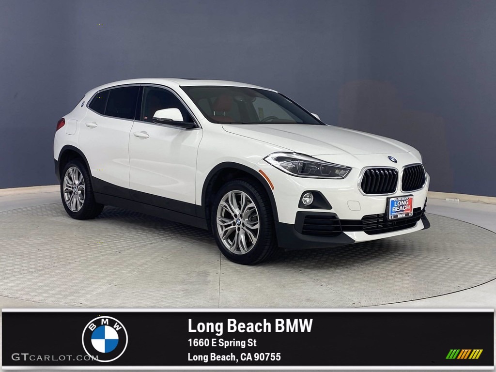 2018 X2 xDrive28i - Alpine White / Magma Red photo #1