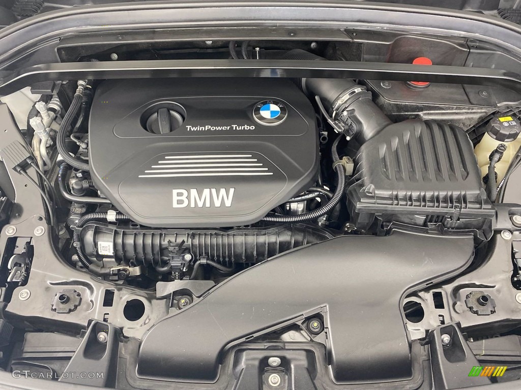 2018 BMW X2 xDrive28i Engine Photos