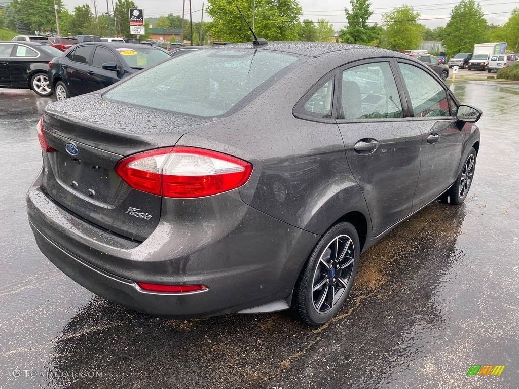 2015 Fiesta SE Sedan - Magnetic Metallic / Charcoal Black photo #6