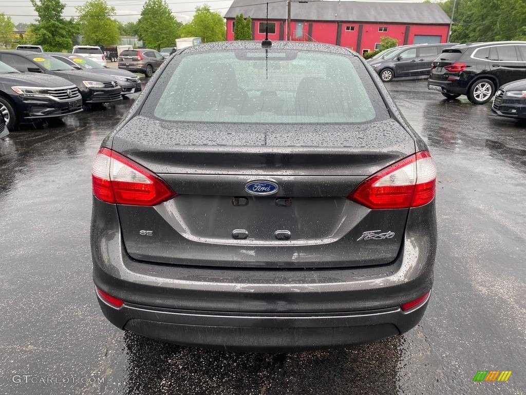 2015 Fiesta SE Sedan - Magnetic Metallic / Charcoal Black photo #7