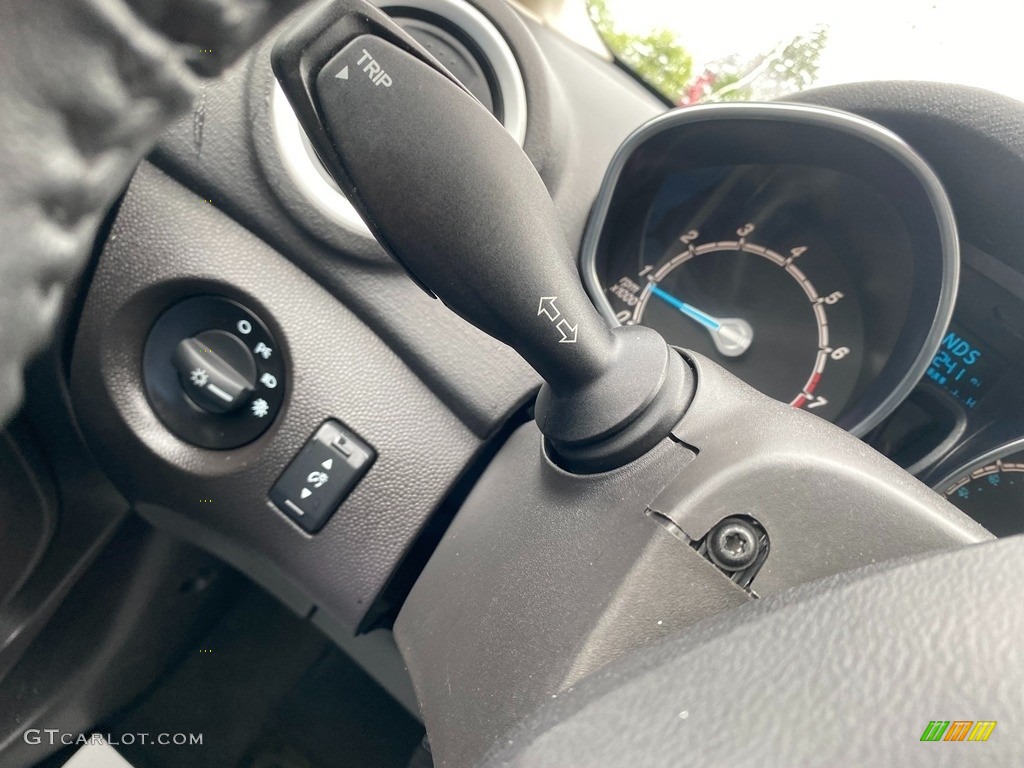 2015 Fiesta SE Sedan - Magnetic Metallic / Charcoal Black photo #19