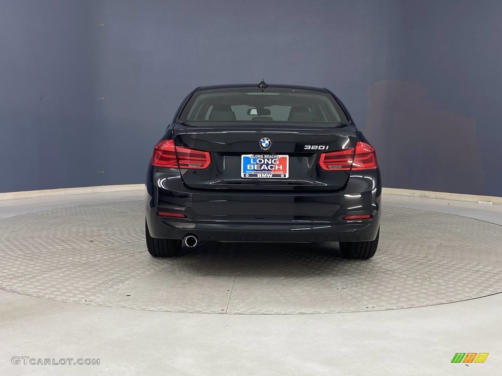 2018 3 Series 320i Sedan - Black Sapphire Metallic / Black photo #4