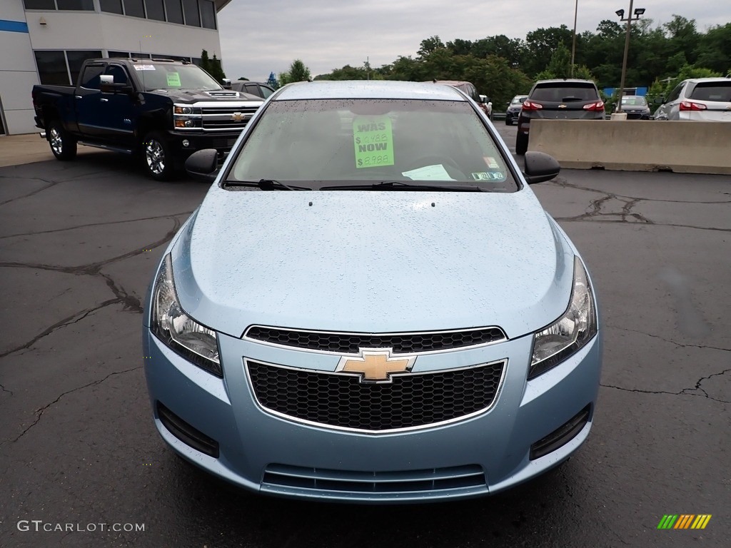 2012 Cruze LS - Ice Blue Metallic / Jet Black/Medium Titanium photo #13