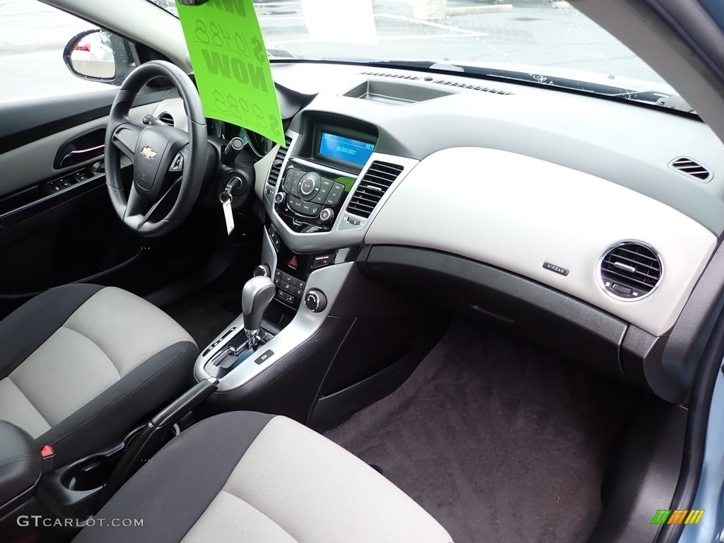 2012 Cruze LS - Ice Blue Metallic / Jet Black/Medium Titanium photo #16