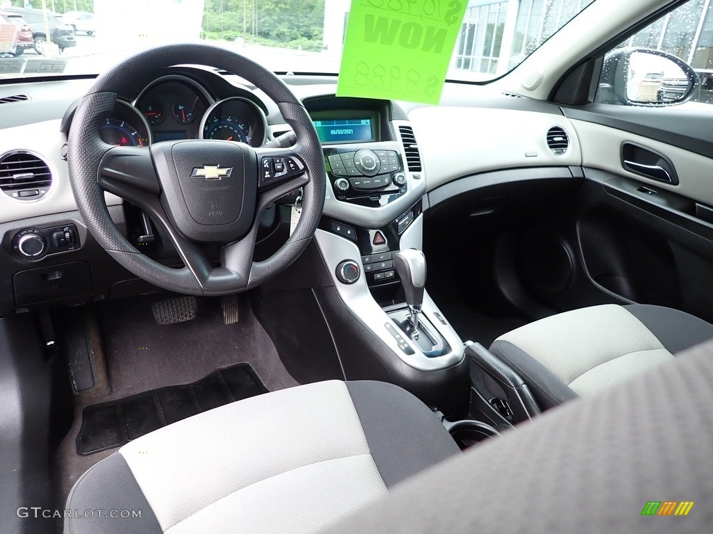 2012 Cruze LS - Ice Blue Metallic / Jet Black/Medium Titanium photo #22