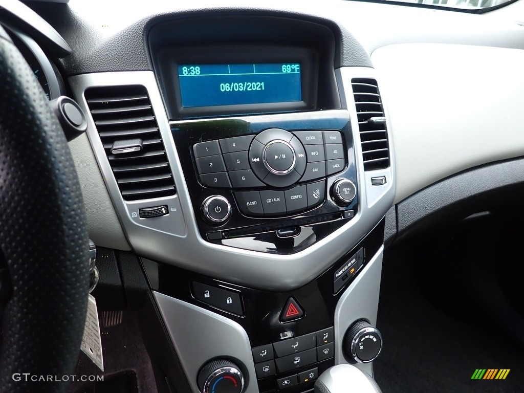 2012 Cruze LS - Ice Blue Metallic / Jet Black/Medium Titanium photo #28