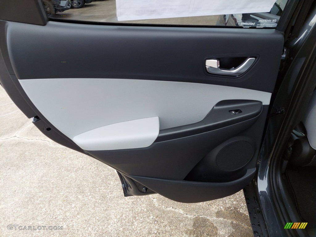 2022 Hyundai Kona SEL Gray/Black Door Panel Photo #142142962