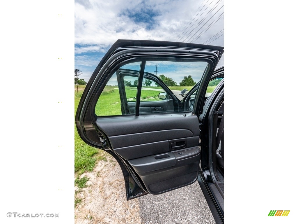 2010 Crown Victoria Police Interceptor - Black / Charcoal Black photo #20