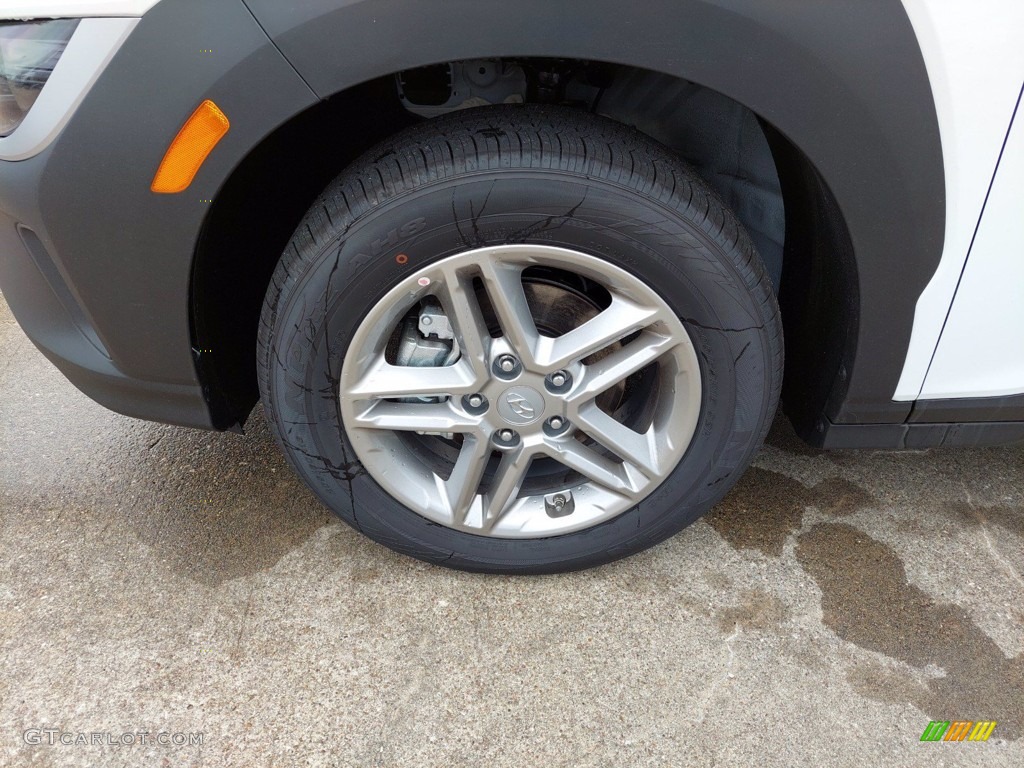 2022 Hyundai Kona SE Wheel Photos