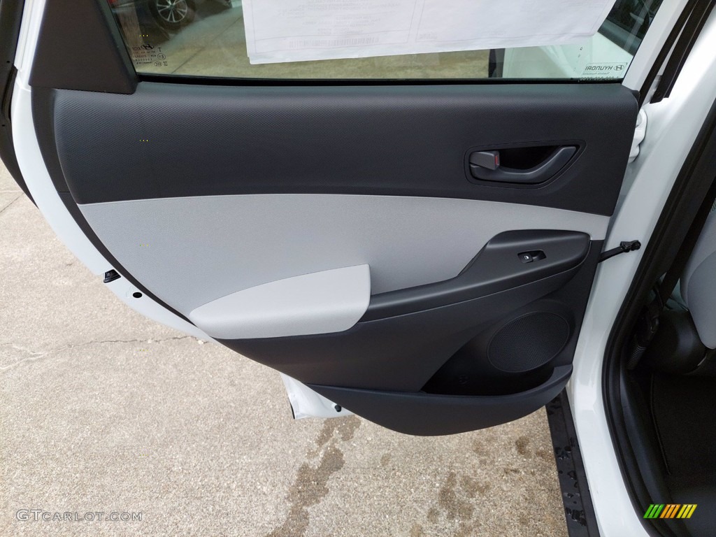 2022 Hyundai Kona SE Door Panel Photos