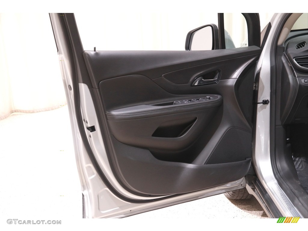 2021 Buick Encore Preferred AWD Door Panel Photos