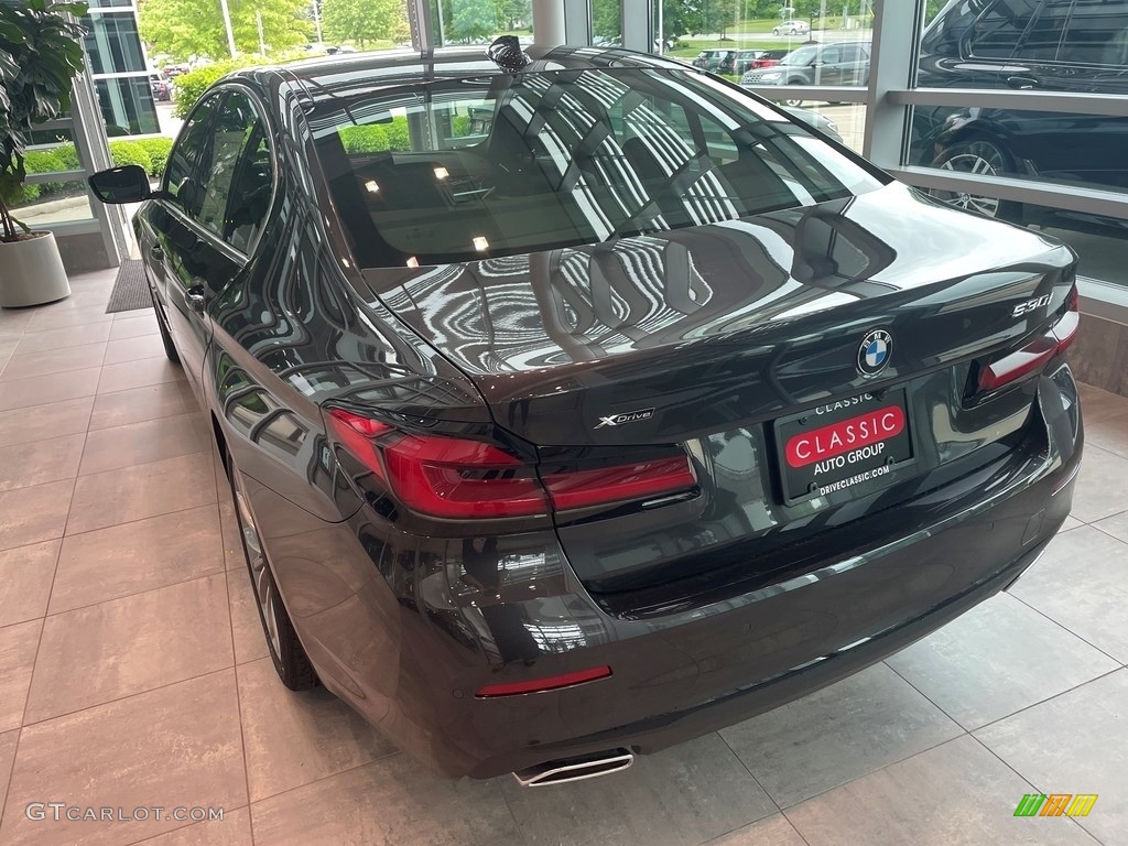 2021 5 Series 530i xDrive Sedan - Dark Graphite Metallic / Black photo #2