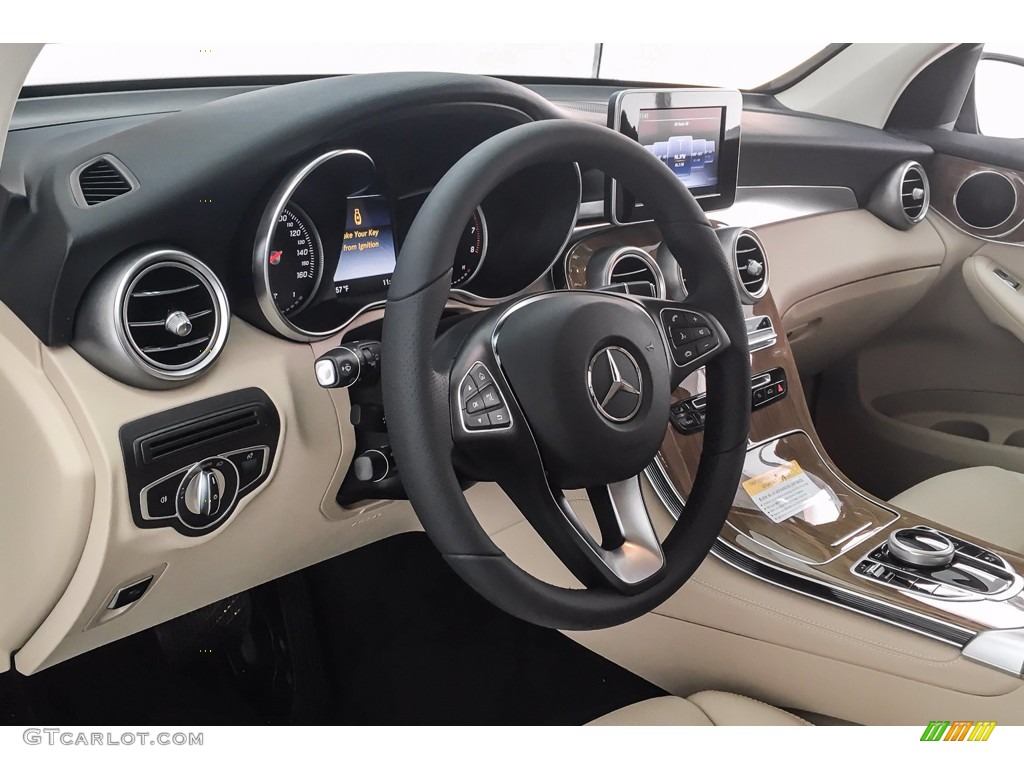 2018 Mercedes-Benz GLC 300 Silk Beige/Black Steering Wheel Photo #142146112