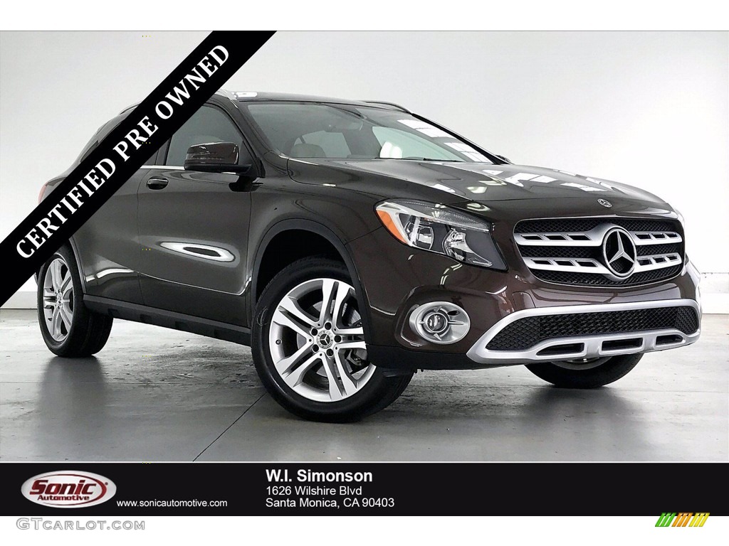 2018 GLA 250 - Cocoa Brown Metallic / Sahara Beige photo #1