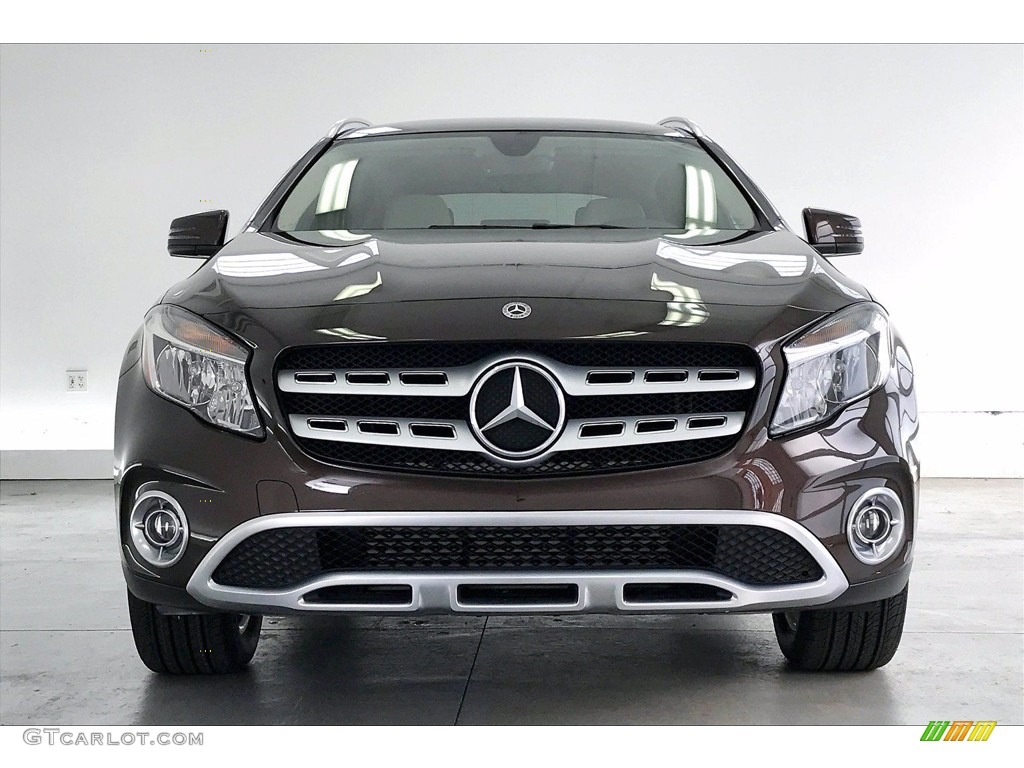 2018 GLA 250 - Cocoa Brown Metallic / Sahara Beige photo #2