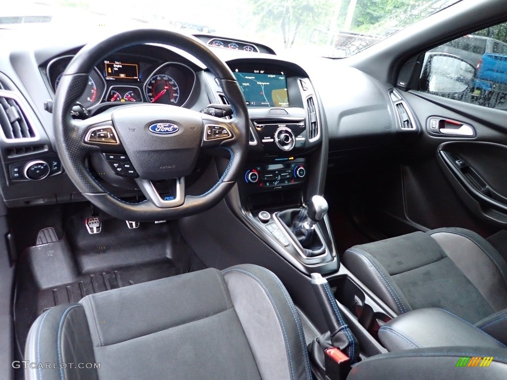 Charcoal Black Interior 2016 Ford Focus RS Photo #142146436