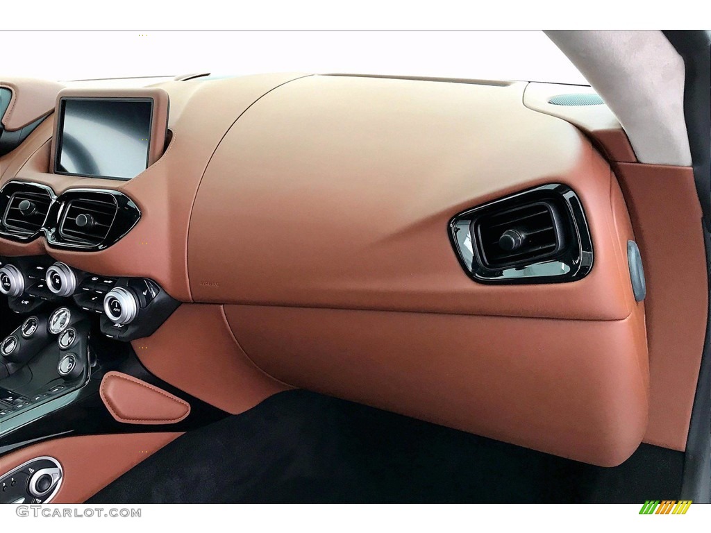2020 Aston Martin Vantage Coupe Dashboard Photos