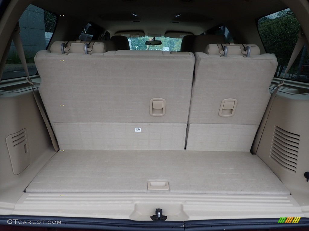 2010 Expedition XLT 4x4 - Royal Red Metallic / Camel photo #4