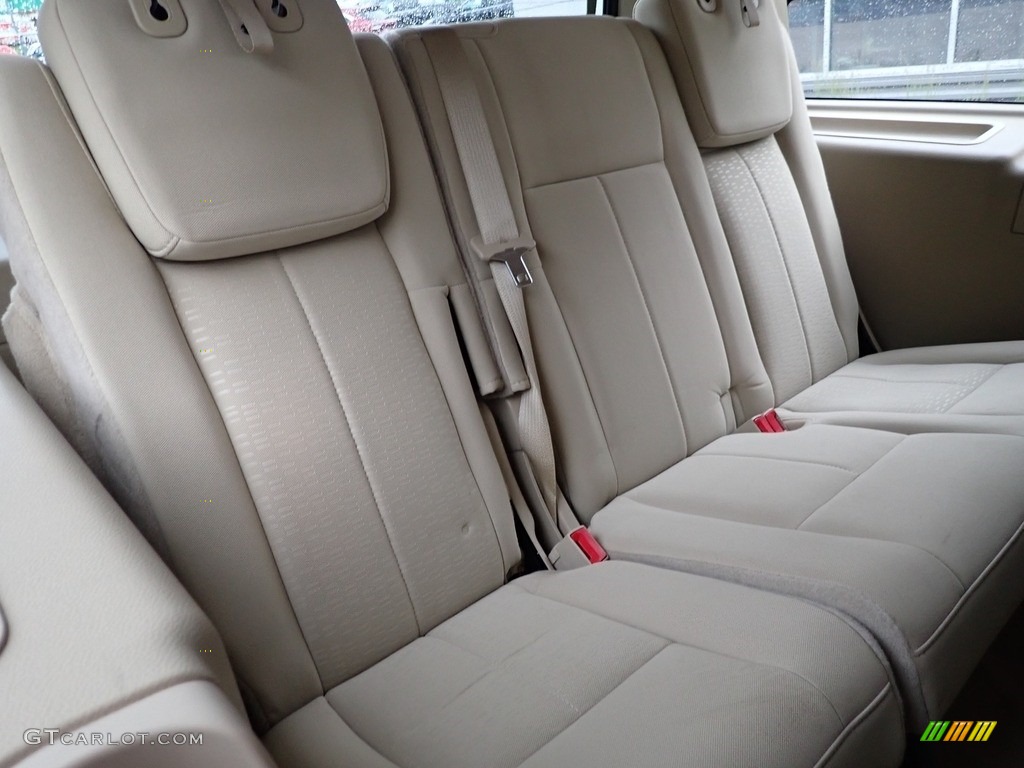 2010 Expedition XLT 4x4 - Royal Red Metallic / Camel photo #16