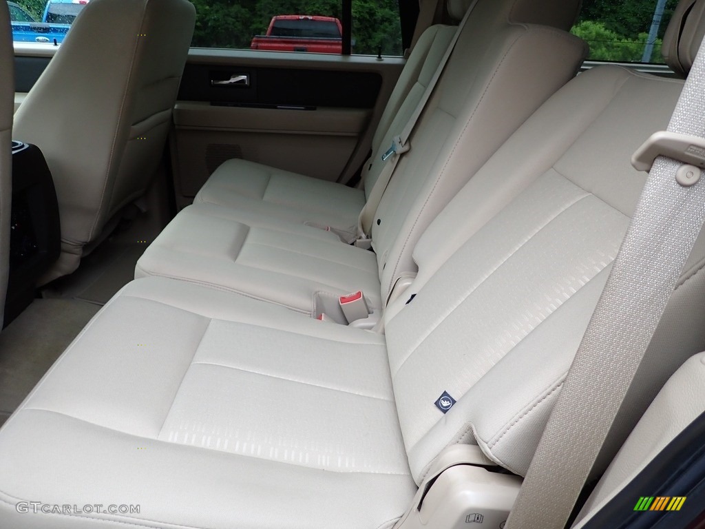 2010 Expedition XLT 4x4 - Royal Red Metallic / Camel photo #18