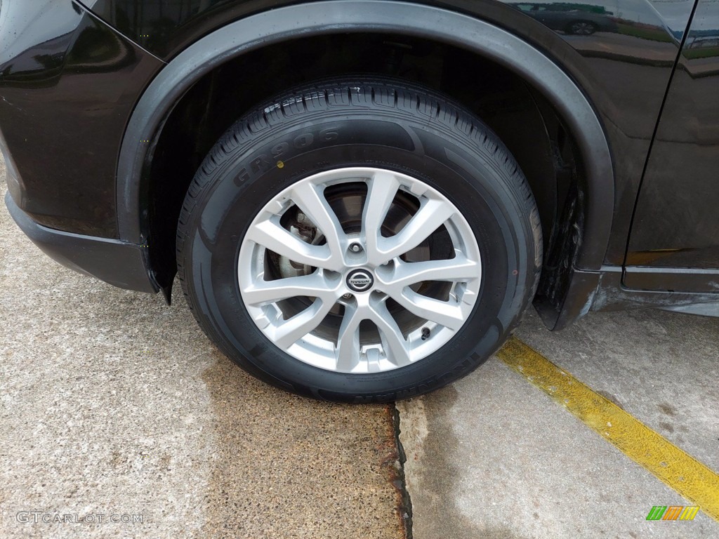 2019 Nissan Rogue S Wheel Photos