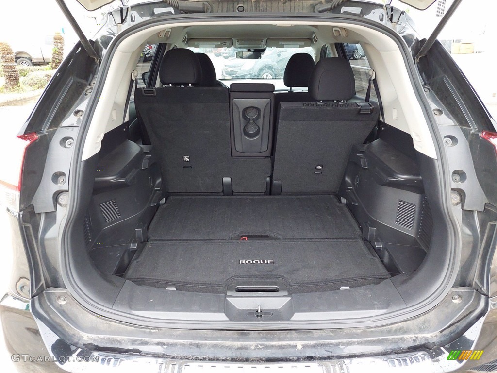 2019 Nissan Rogue S Trunk Photo #142148150