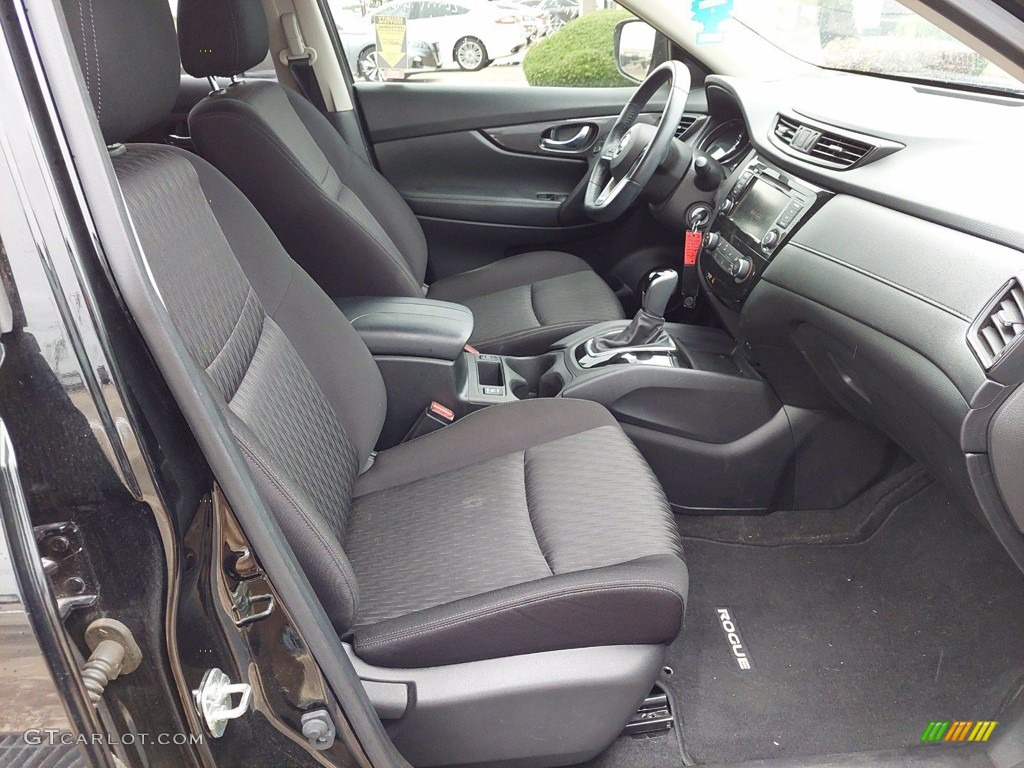 Charcoal Interior 2019 Nissan Rogue S Photo #142148348