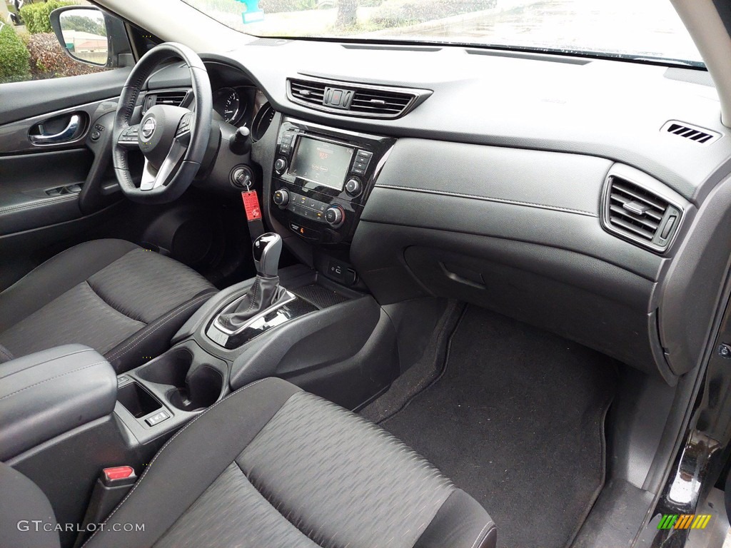 2019 Nissan Rogue S Dashboard Photos