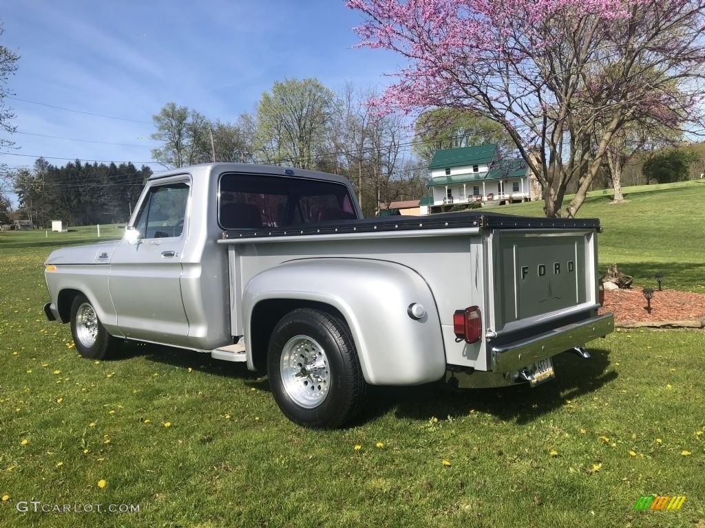 Silver Metallic 1977 Ford F100 Custom Flareside Regular Cab Exterior Photo #142150745