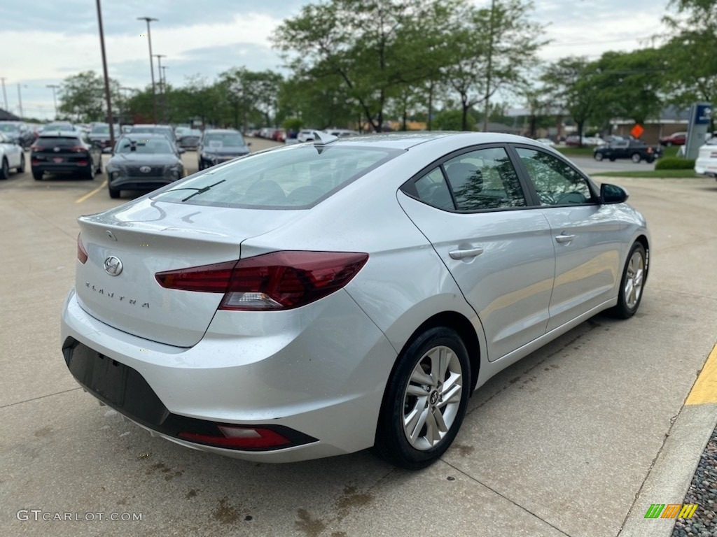 2019 Elantra SEL - Symphony Silver / Black photo #2