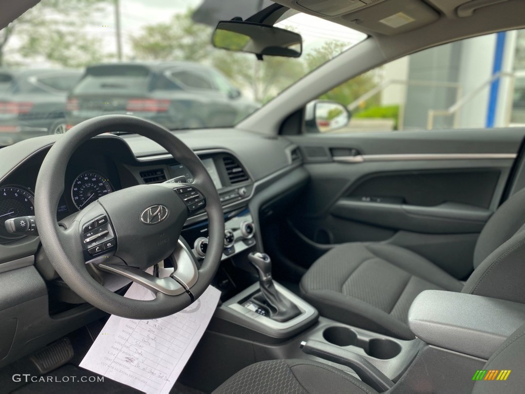 2019 Elantra SEL - Symphony Silver / Black photo #3