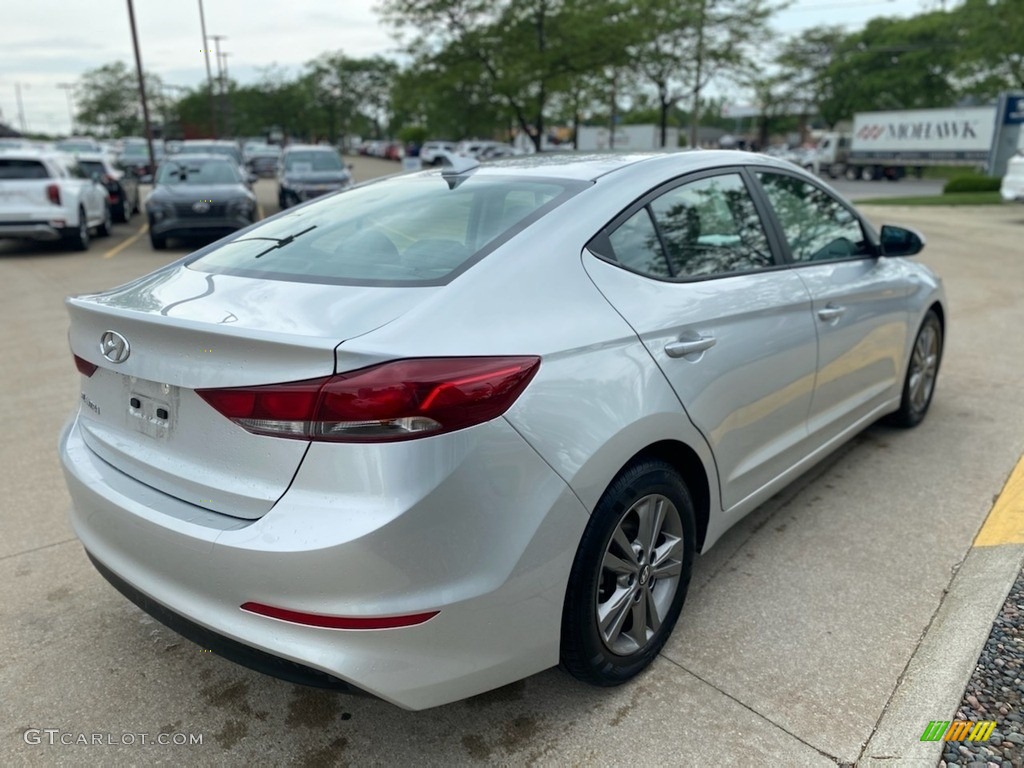 2018 Elantra SEL - Symphony Silver / Gray photo #2