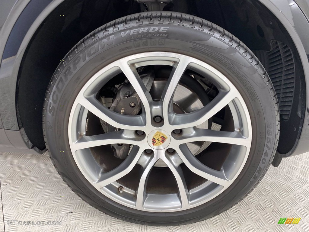 2019 Porsche Cayenne Standard Cayenne Model Wheel Photos