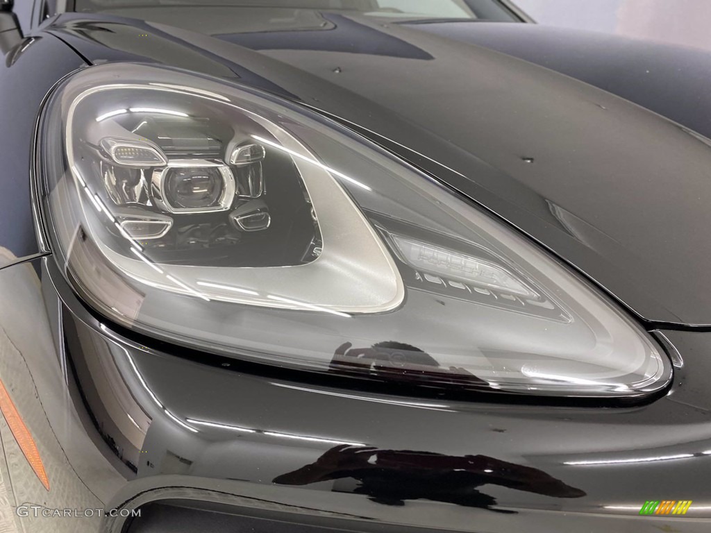 2019 Cayenne  - Black / Black photo #7