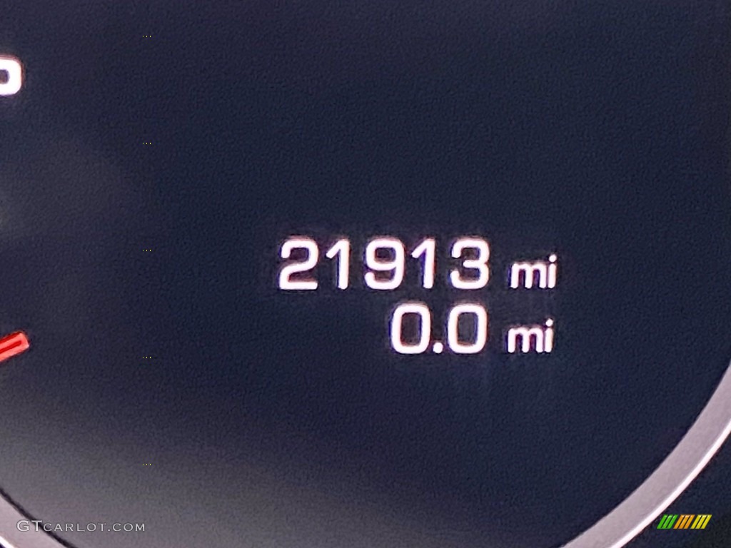 2019 Cayenne  - Black / Black photo #21