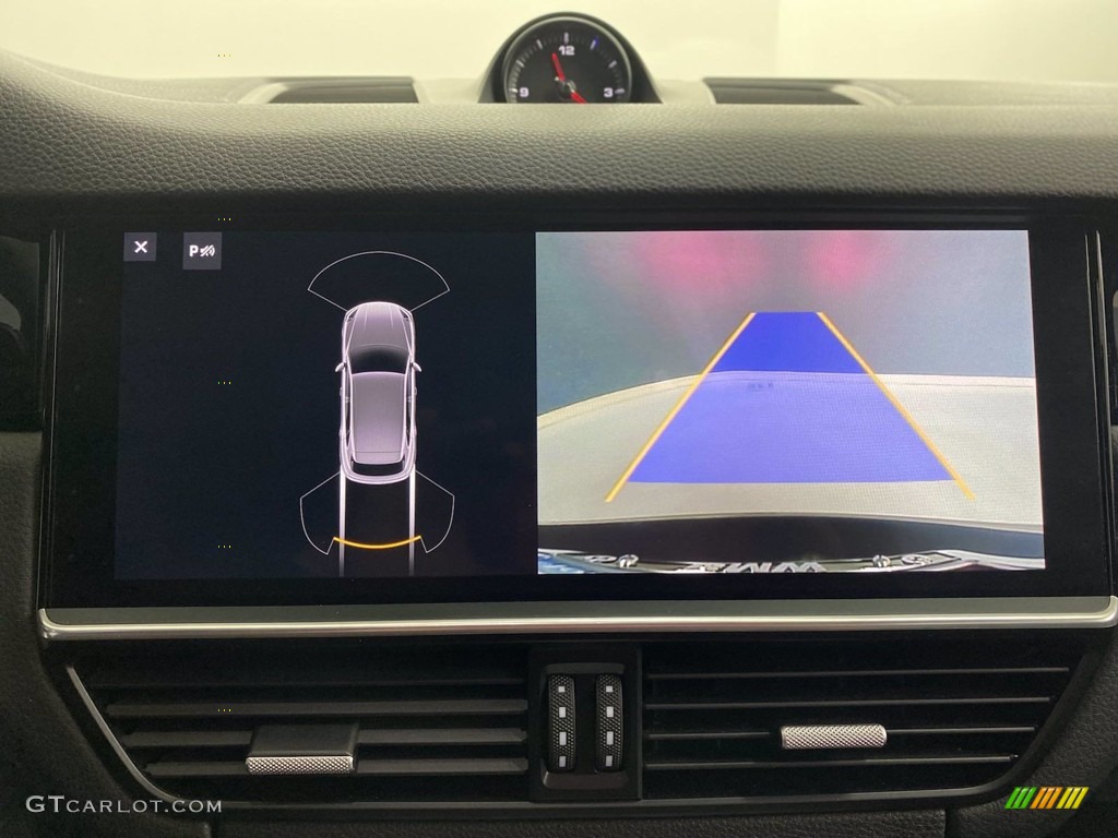 2019 Cayenne  - Black / Black photo #24