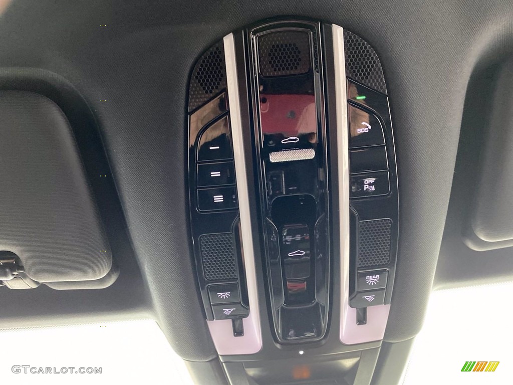 2019 Cayenne  - Black / Black photo #29