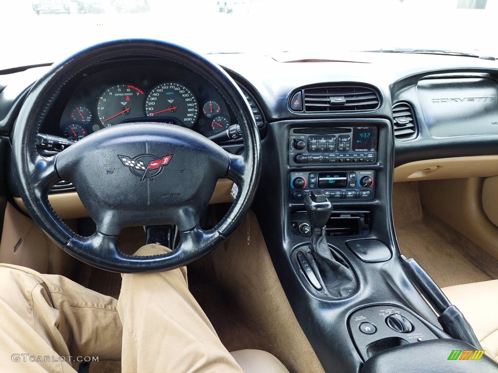 2001 Corvette Convertible - Speedway White / Light Oak photo #29