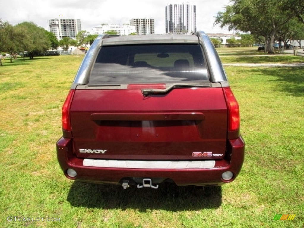 2004 Envoy XUV SLE - Magnetic Red Metallic / Dark Pewter photo #8