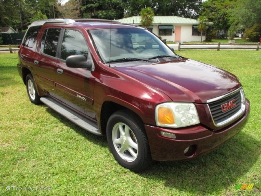 2004 Envoy XUV SLE - Magnetic Red Metallic / Dark Pewter photo #14
