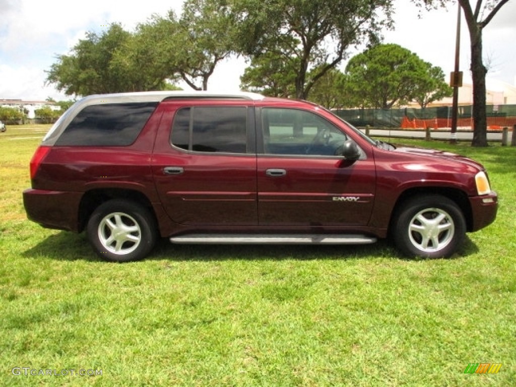 2004 Envoy XUV SLE - Magnetic Red Metallic / Dark Pewter photo #54
