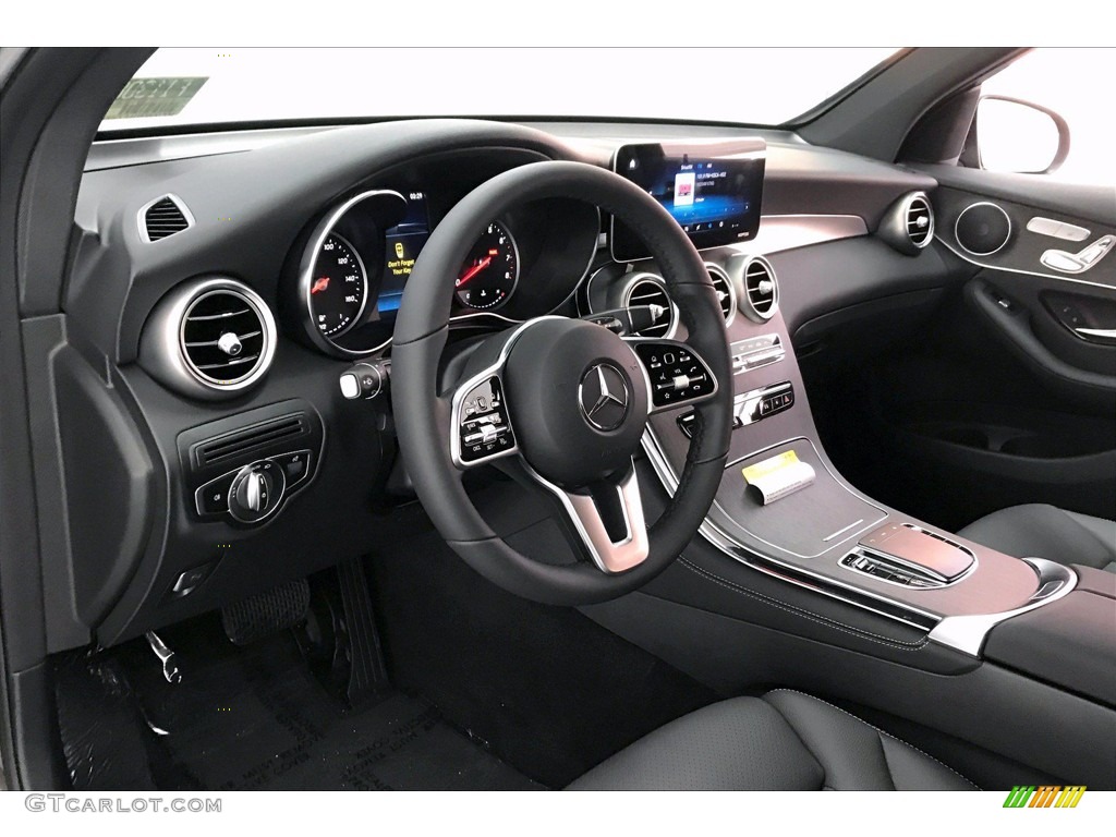 2020 GLC 300 - Graphite Grey Metallic / Black photo #4