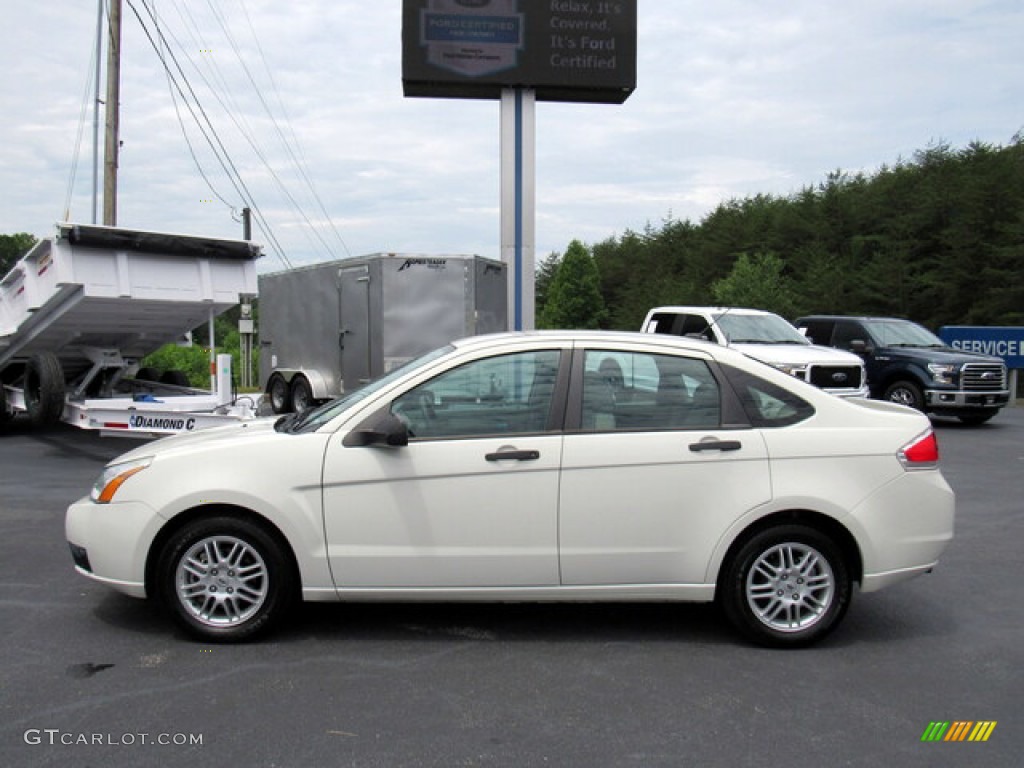 2011 Focus SE Sedan - White Suede / Medium Stone photo #2