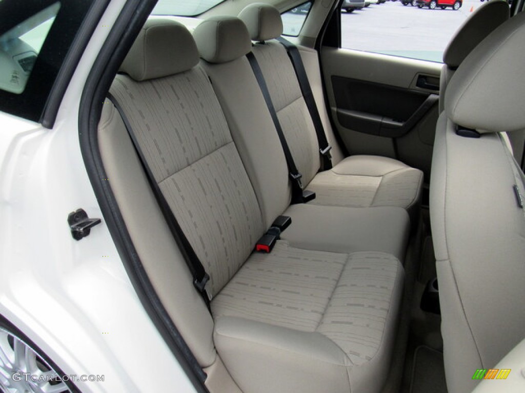 2011 Focus SE Sedan - White Suede / Medium Stone photo #12