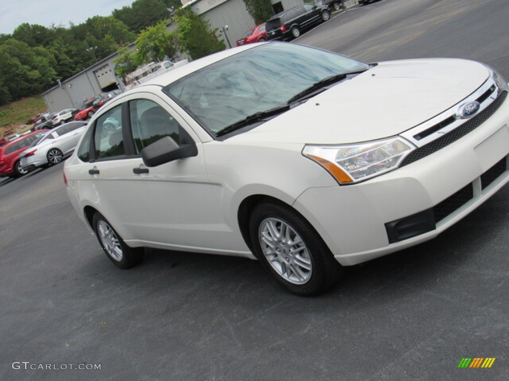 2011 Focus SE Sedan - White Suede / Medium Stone photo #23
