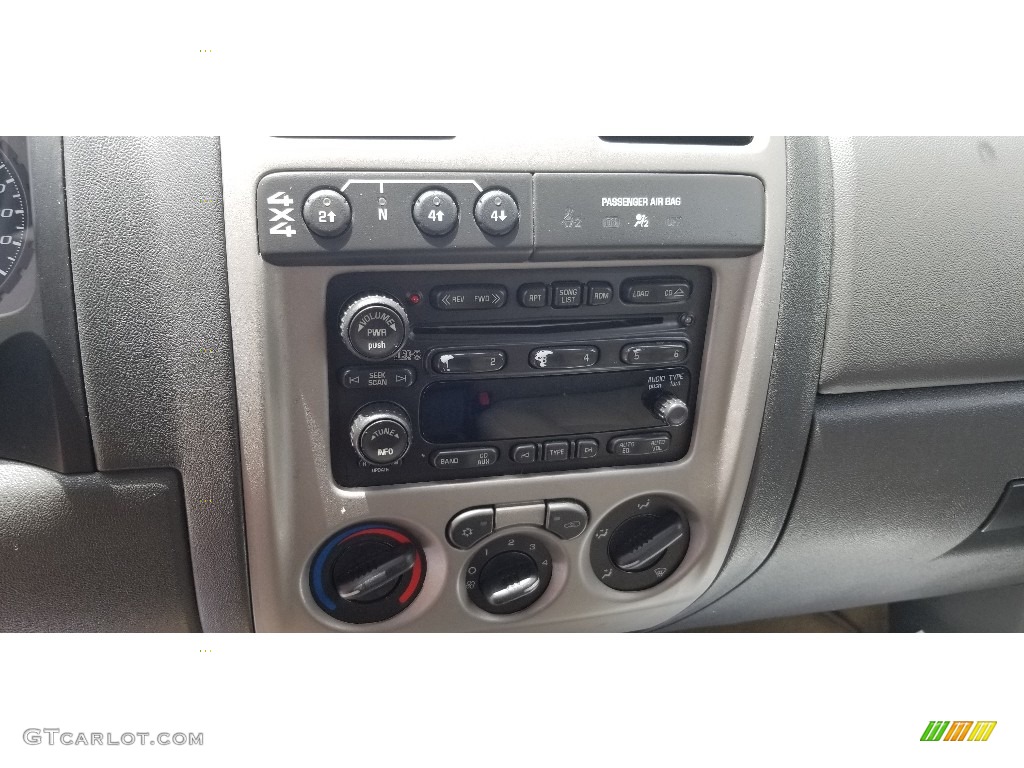 2006 Colorado LT Crew Cab 4x4 - Victory Red / Light Cashmere photo #15