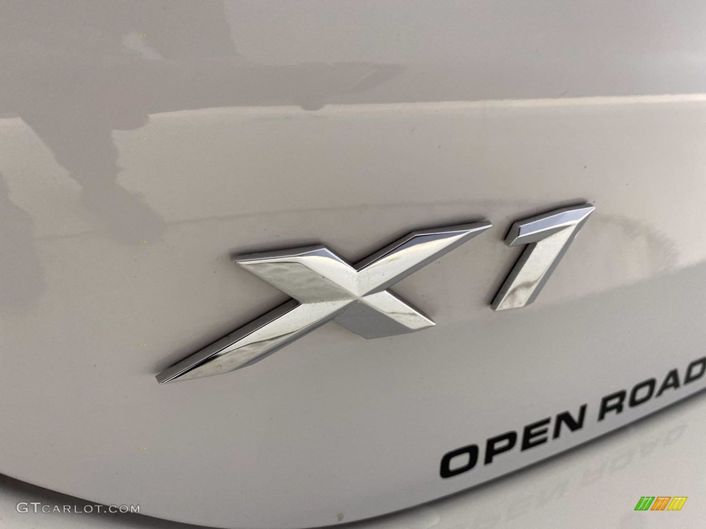 2019 X1 xDrive28i - Alpine White / Oyster/Black photo #11