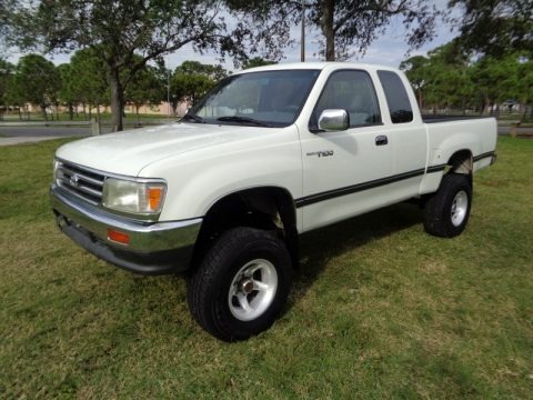 1995 Toyota T100 Truck SR5 Extended Cab 4x4 Data, Info and Specs