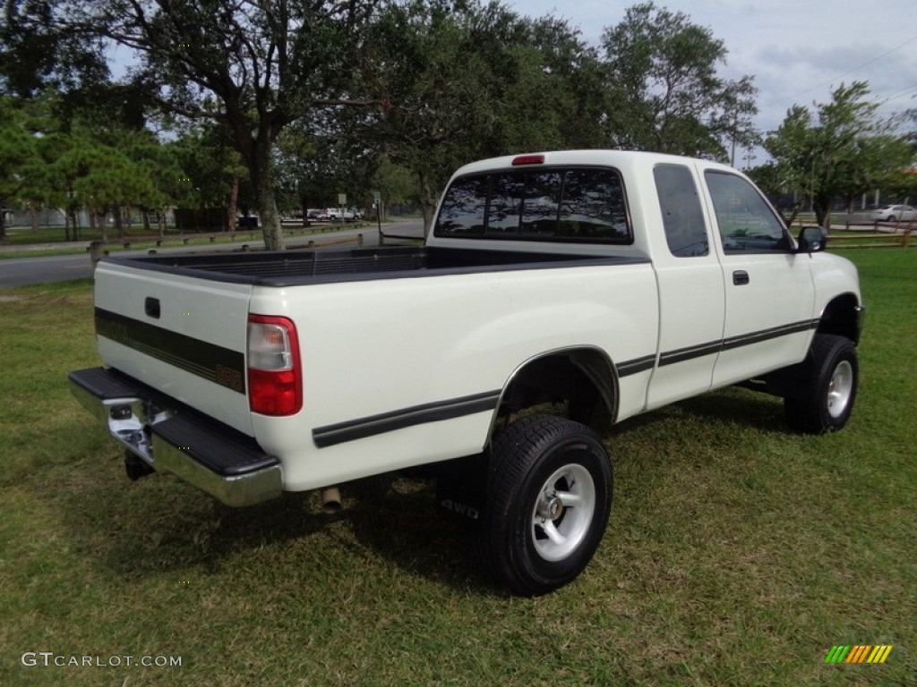 1995 T100 Truck SR5 Extended Cab 4x4 - White / Gray photo #10